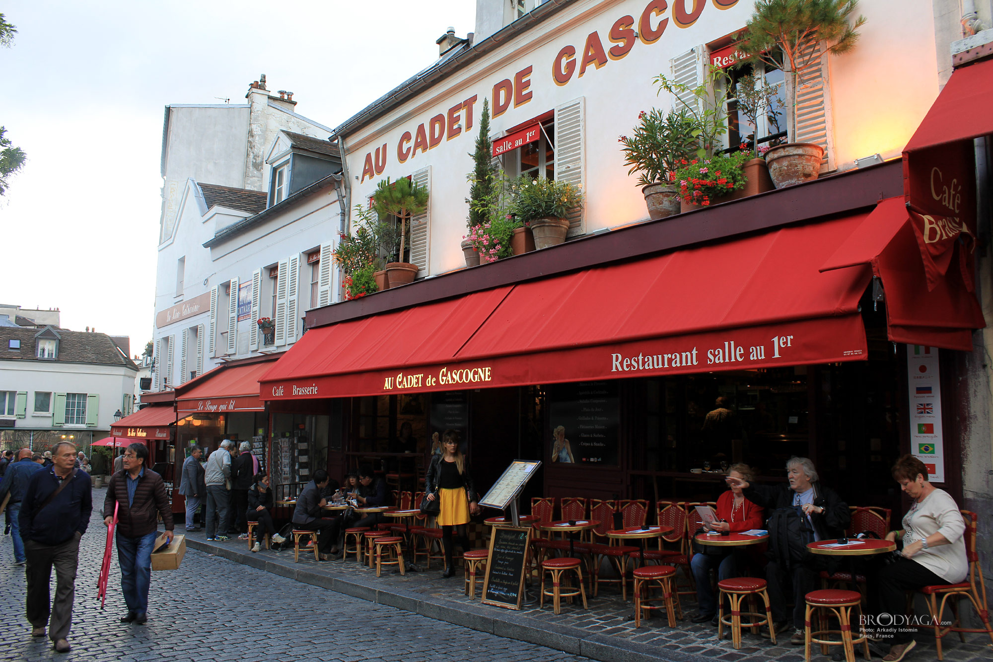 Au Cadet de Gascogne, 4 Place du Tertre, Paris